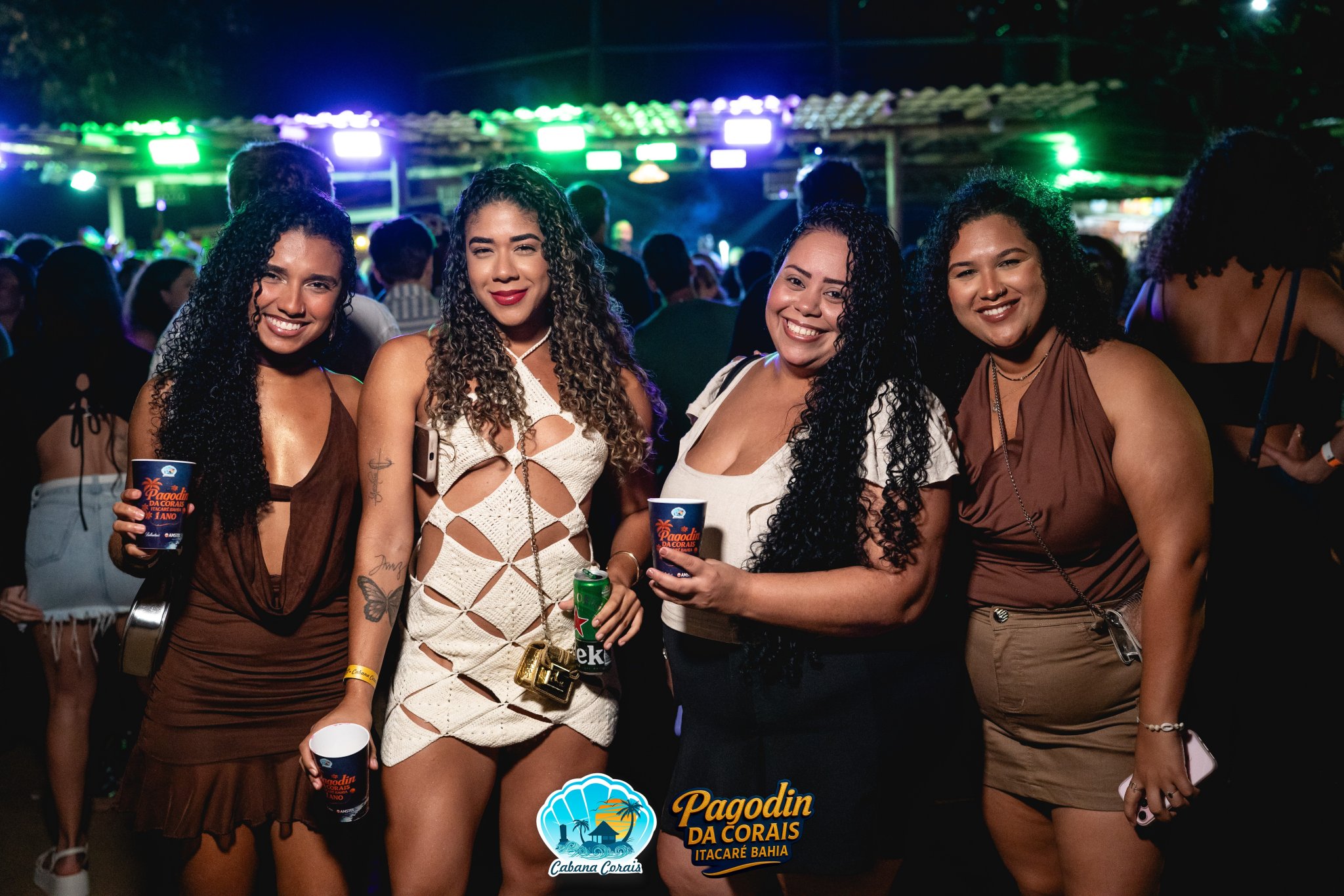 1 Ano Pagodin da Corais