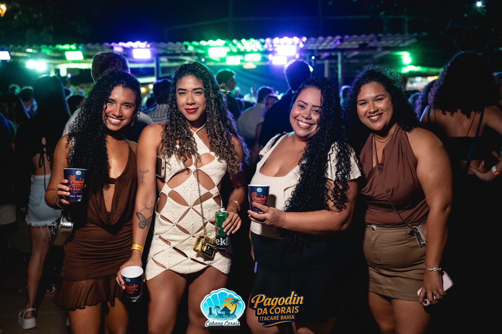 1 Ano Pagodin da Corais