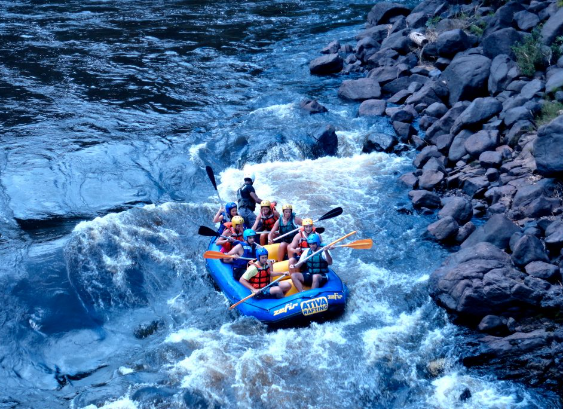 Rafting em Taboquinhas: A Alma Selvagem do Rio de Contas